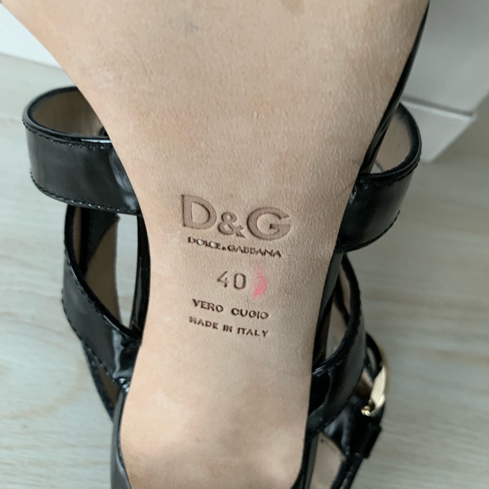D&G - Dolce &Gabbaba black patent strappy high heel sandals - Picture 9 of 13